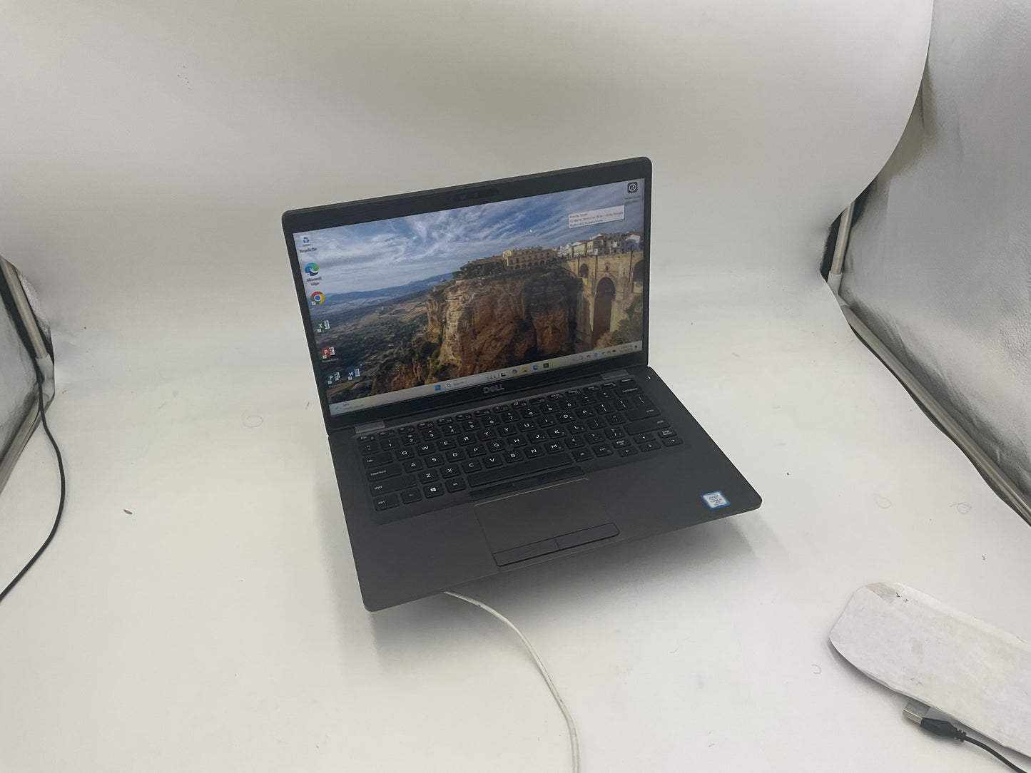 Dell Latitude 5400, intel i5, 32gb ram, 500gb ssd, win11pro fresh